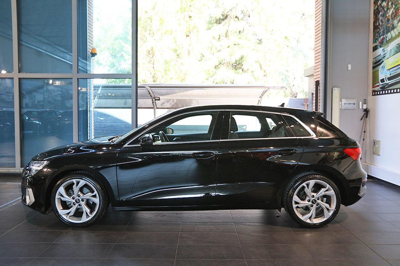 AUDI A3 30 TFSI Sportback S-Tronic Business Advanced - 3