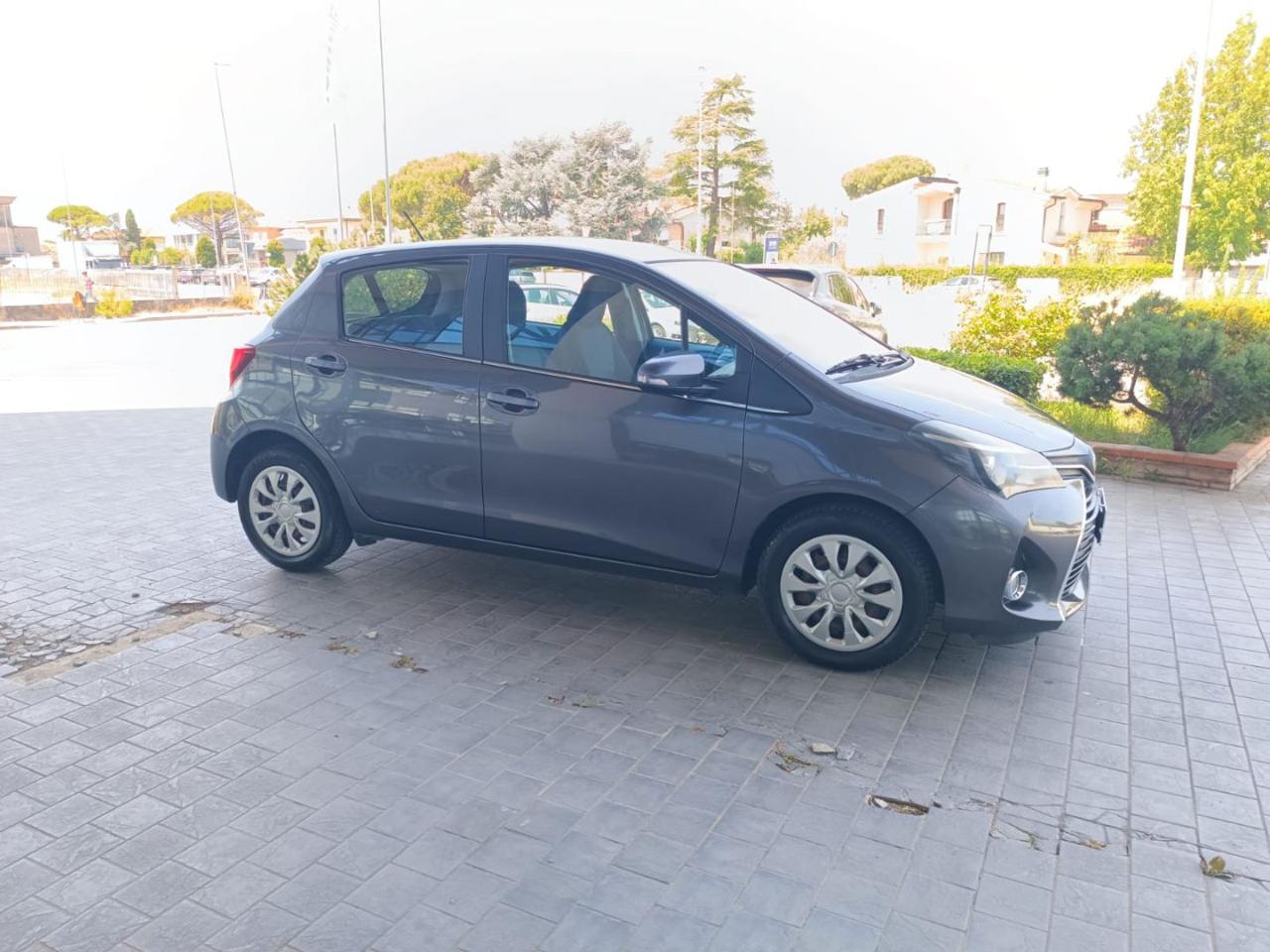 TOYOTA Yaris 1.0 5 porte Active - 26