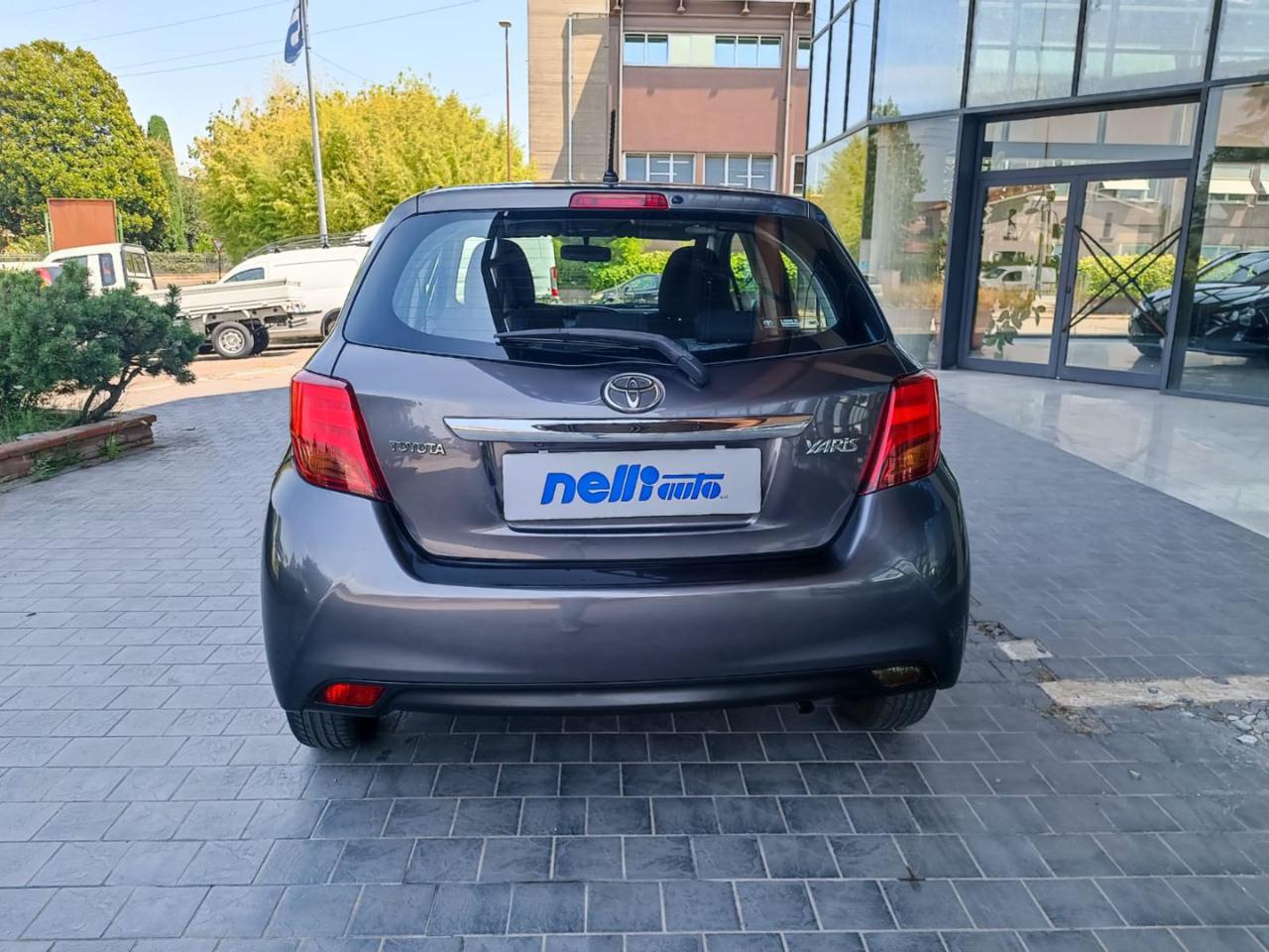 TOYOTA Yaris 1.0 5 porte Active - 6
