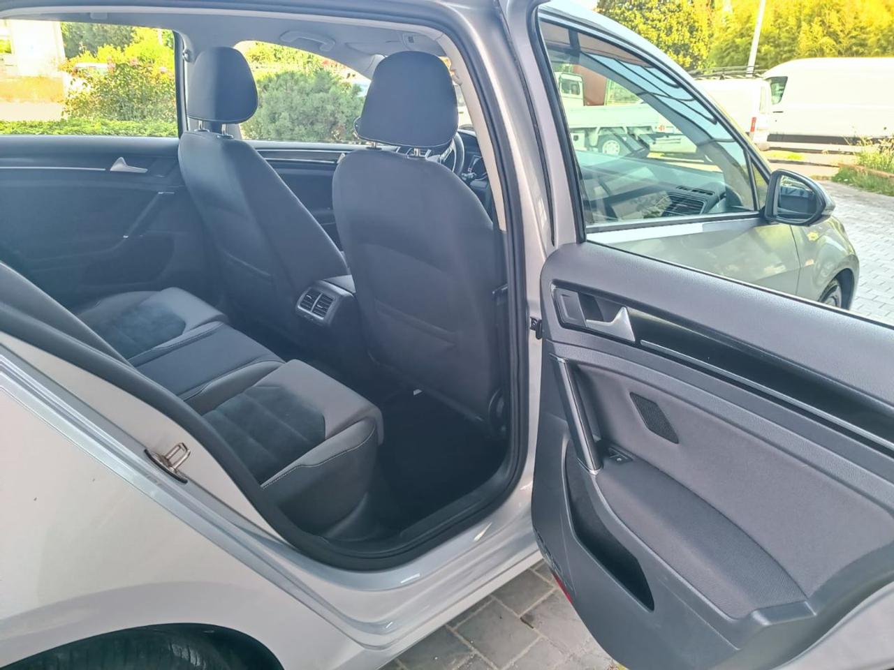 VOLKSWAGEN Golf 1.6 TDI 110 CV 5p. Highline BlueMotion Technology - 10