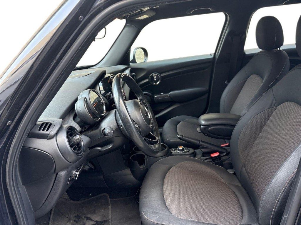 MINI Cooper 1.5 5 porte Aut. - 9