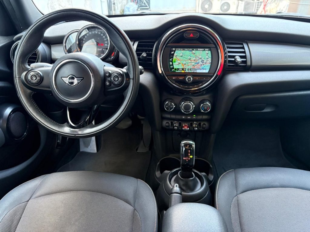 MINI Cooper 1.5 5 porte Aut. - 10