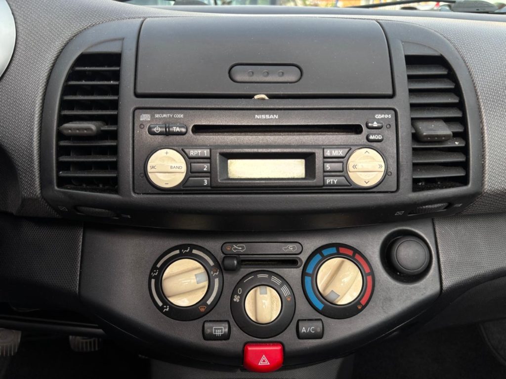 NISSAN Micra 1.6 16V CABRIO - 11