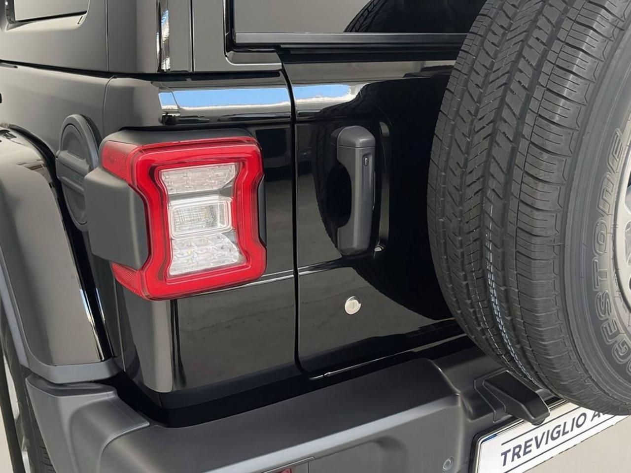 JEEP Wrangler Unlimited 2.2 Mjt II Sahara - 36