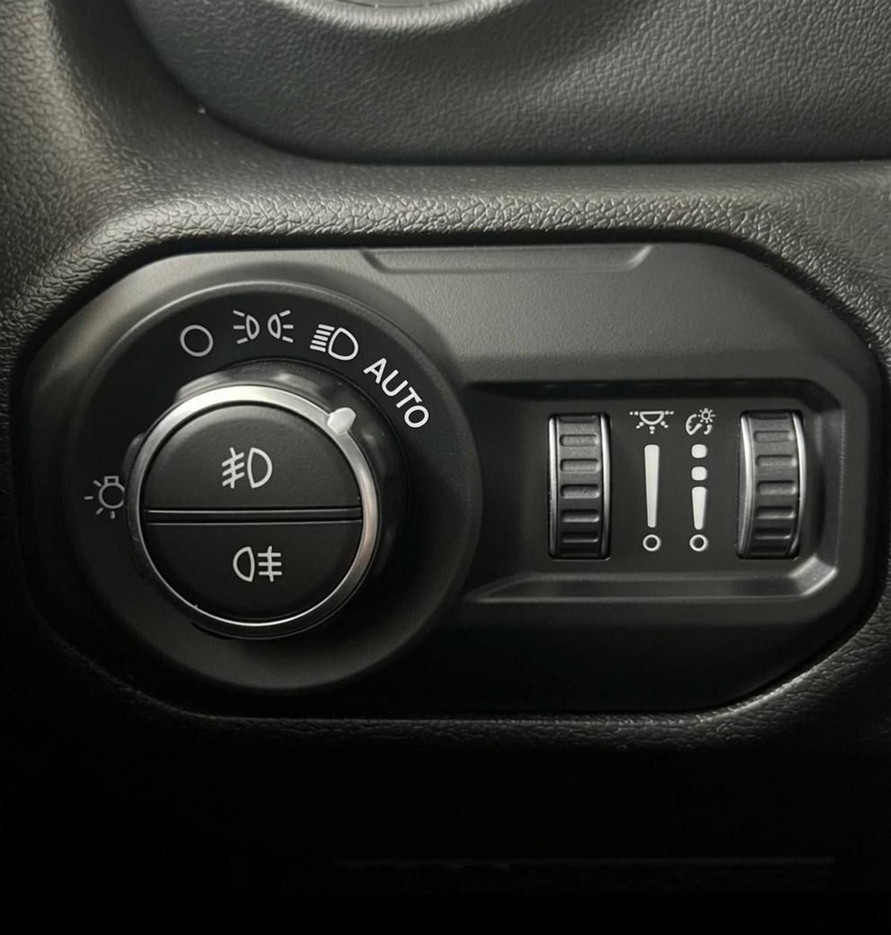 JEEP Wrangler Unlimited 2.2 Mjt II Sahara - 31