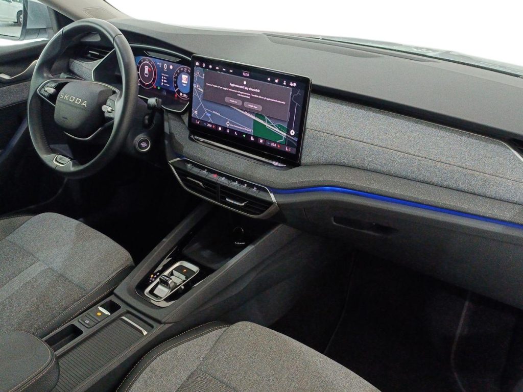 SKODA Octavia 2.0 TDI 150 CV DSG Wagon Executive - 9