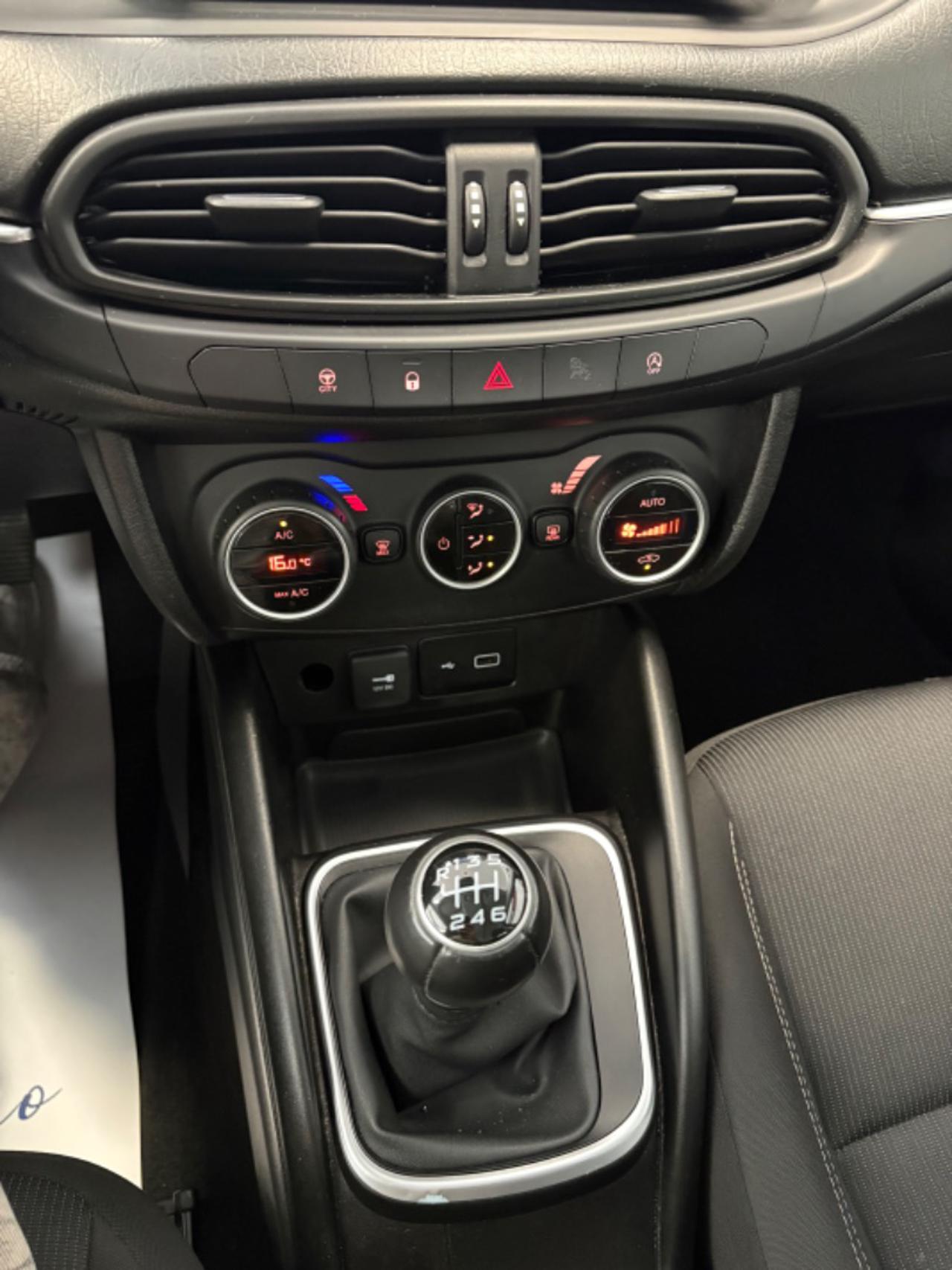 FIAT Tipo 1.4 T-Jet 5 porte 120 CV Mirror - 13