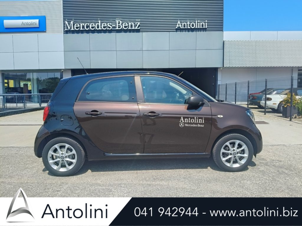 SMART ForFour 70 1.0 twinamic Passion usata in vendita da Antolini a Venezia Mestre