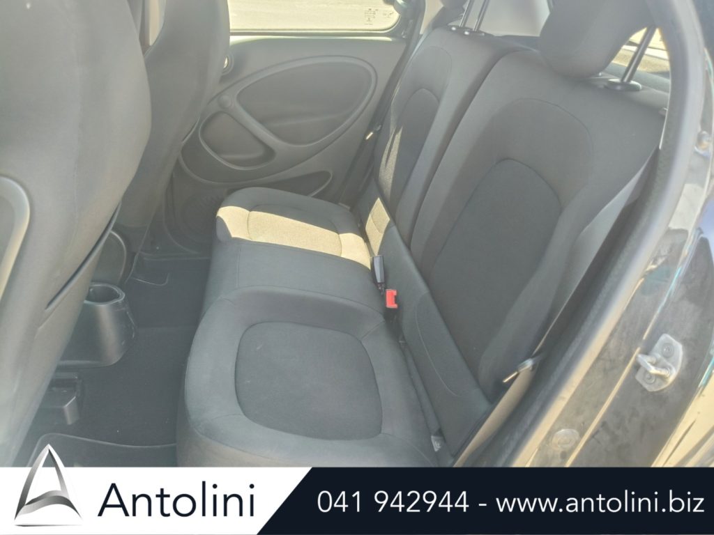 Scopri un'occasione autoSMART ForFour 70 1.0 twinamic Passionda Antolini Venezia Mestre (VE)