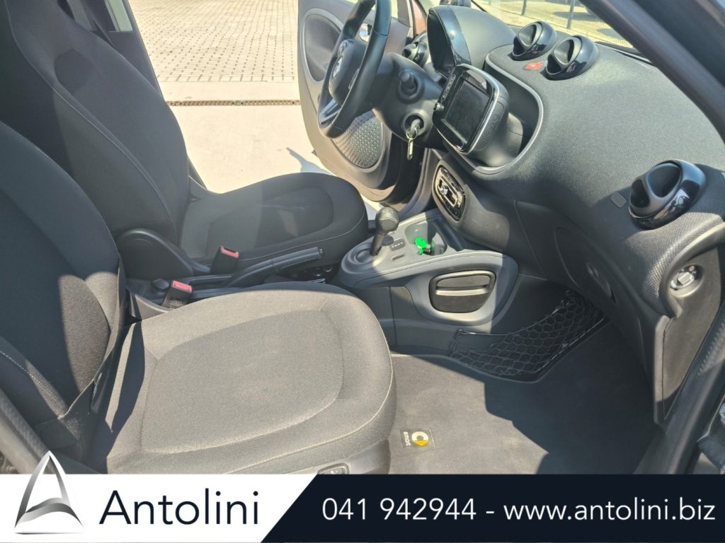 Scopri un'occasione autoSMART ForFour 70 1.0 twinamic Passionda Antolini Venezia Mestre (VE)