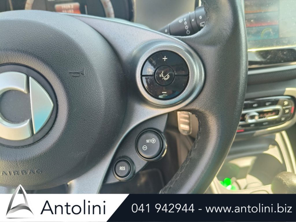 Scopri un'occasione autoSMART ForFour 70 1.0 twinamic Passionda Antolini Venezia Mestre (VE)