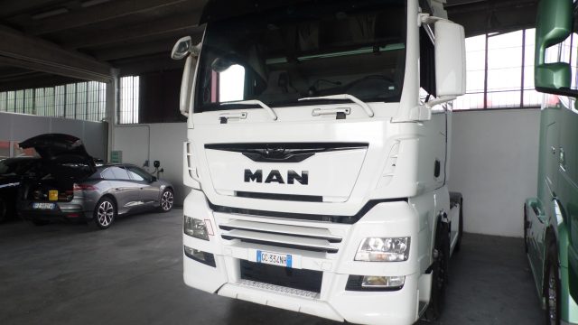 MAN  Bianco pastello