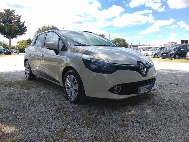 RENAULT Clio Beige metallizzato