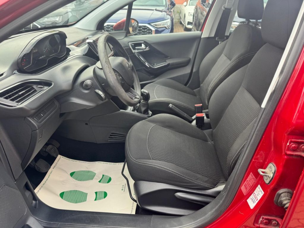 PEUGEOT 208 PureTech 68CV 5 porte Active - 11