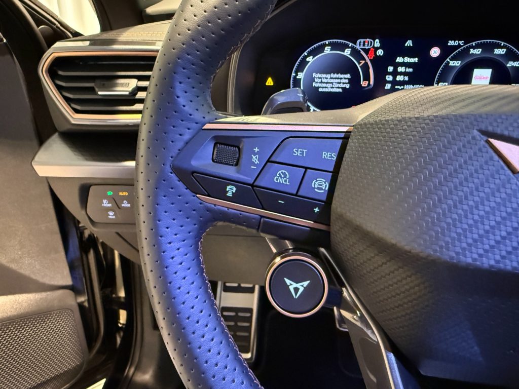 CUPRA Formentor 1.5 e-Hybrid DSG PHEV Camera 19 Matrix ACC - 11