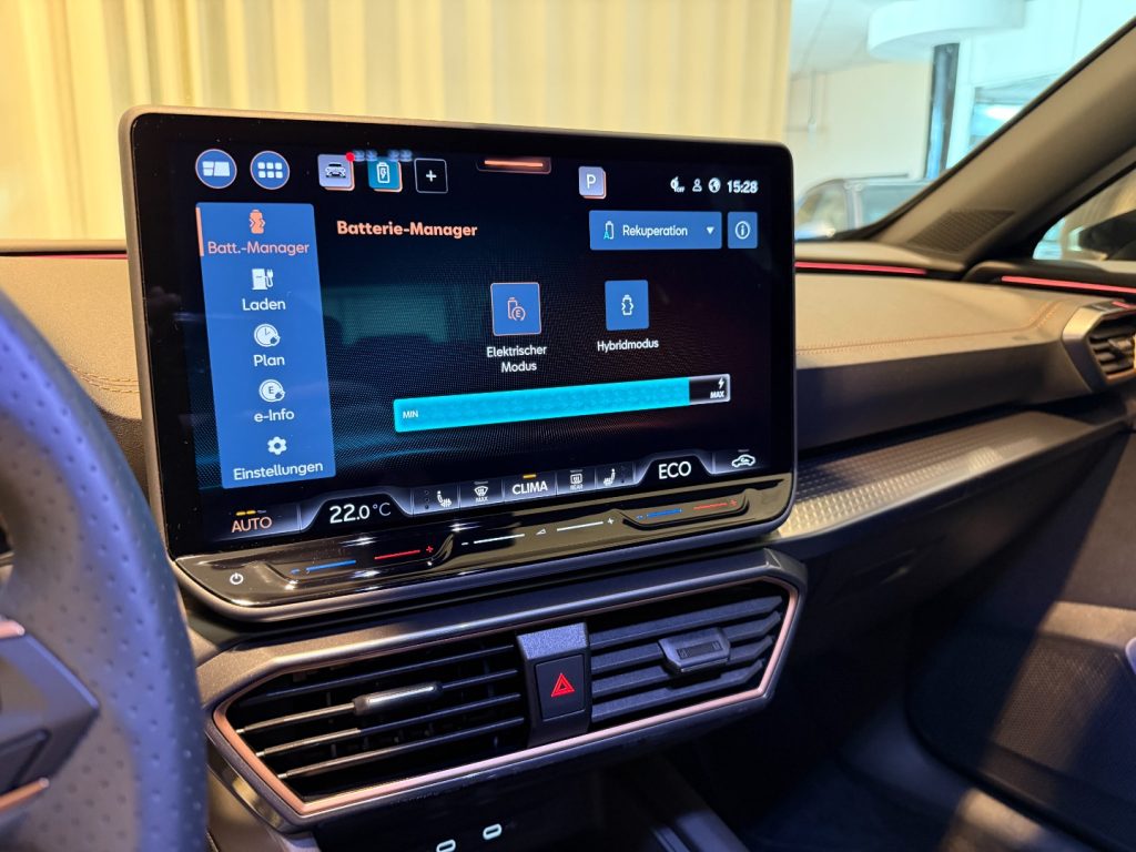 CUPRA Formentor 1.5 e-Hybrid DSG PHEV Camera 19 Matrix ACC - 15