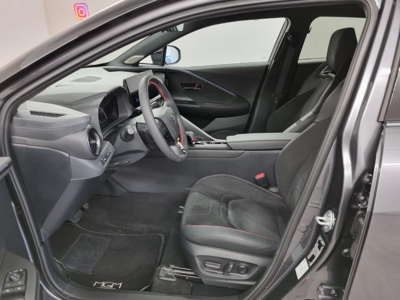 TOYOTA C-HR 2.0 HV AWD GR Sport Premiere - 12