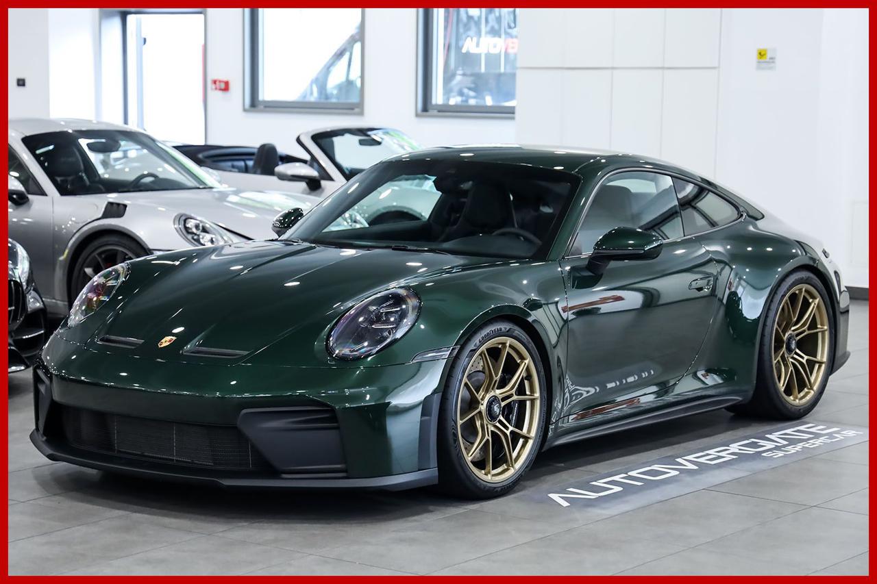 PORSCHE 992