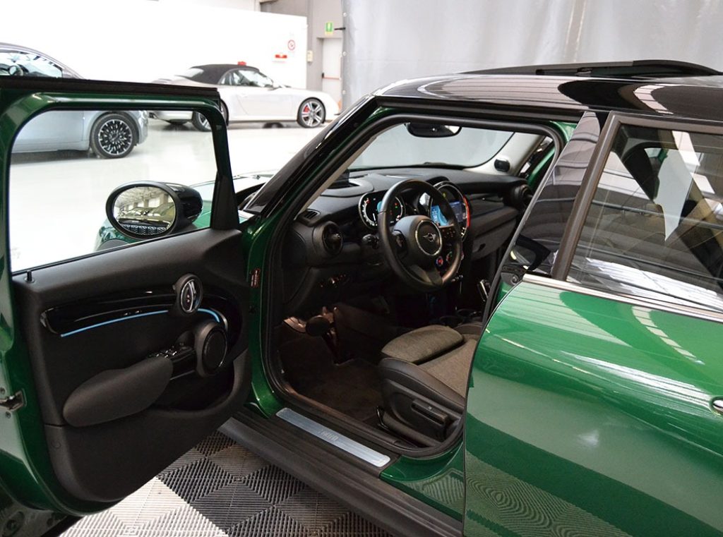 MINI Cooper 1.5 Classic 5 porte Tetto-Harman Kardon-Led-Hud** - 2