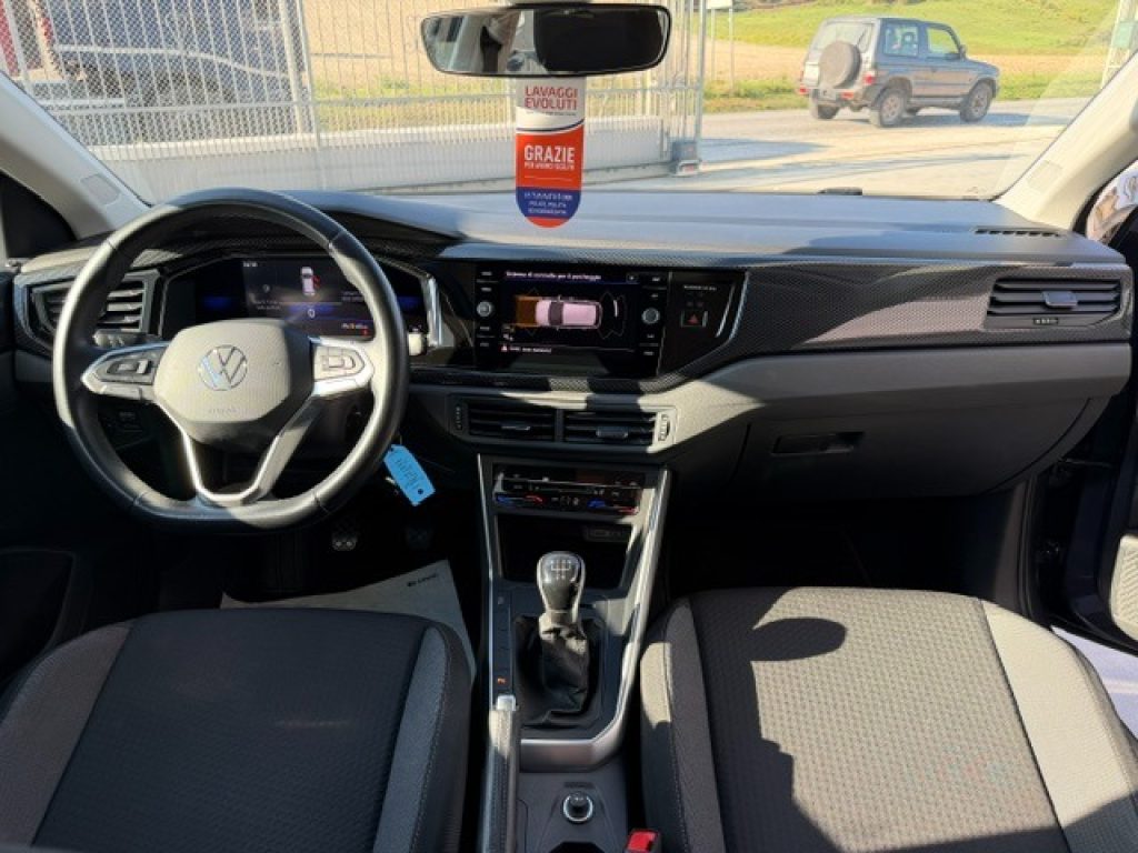 VOLKSWAGEN Polo 1.0 TSI Life - 30