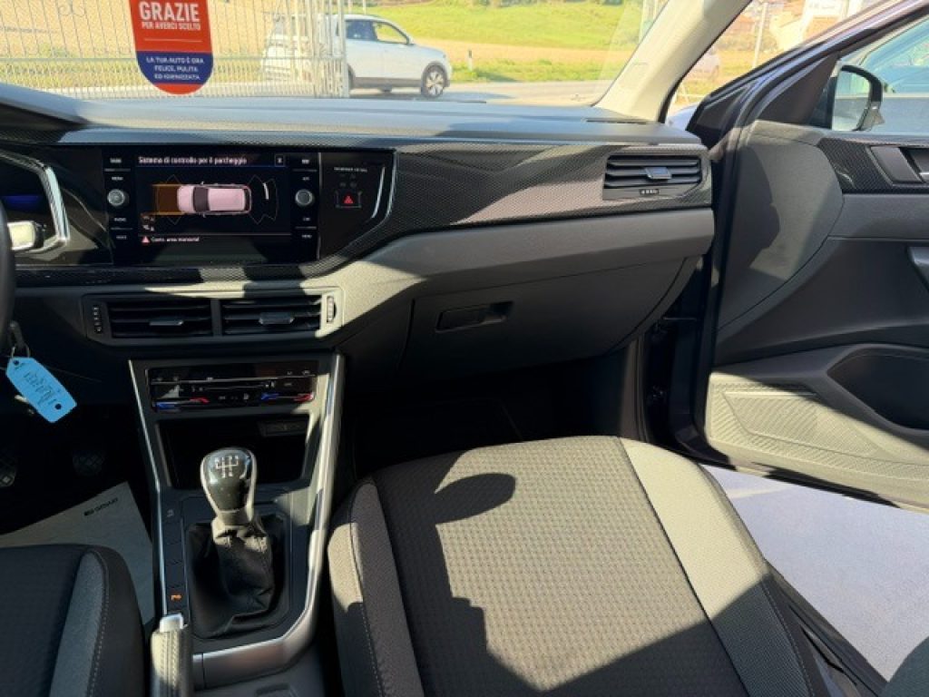 VOLKSWAGEN Polo 1.0 TSI Life - 32