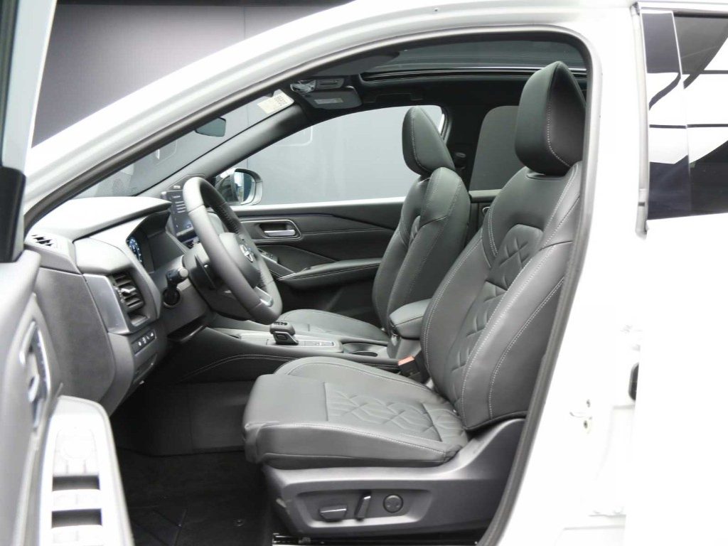 NISSAN Qashqai MHEV 158 CV Xtronic Tekna - 3