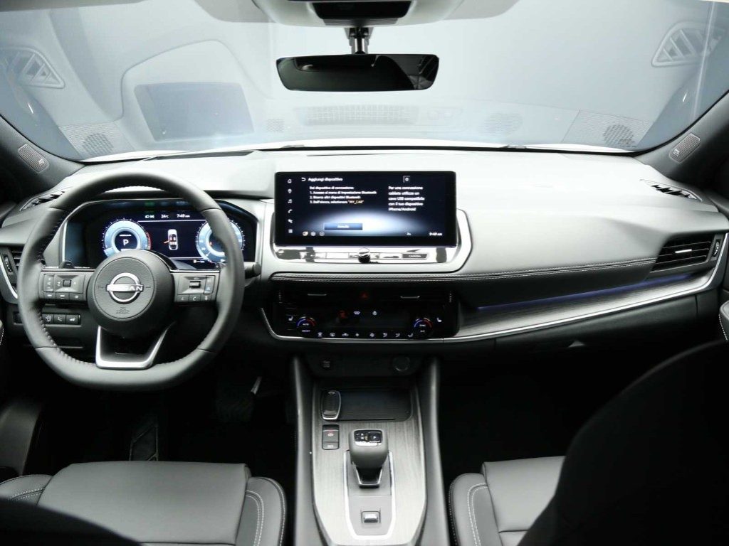 NISSAN Qashqai MHEV 158 CV Xtronic Tekna - 4