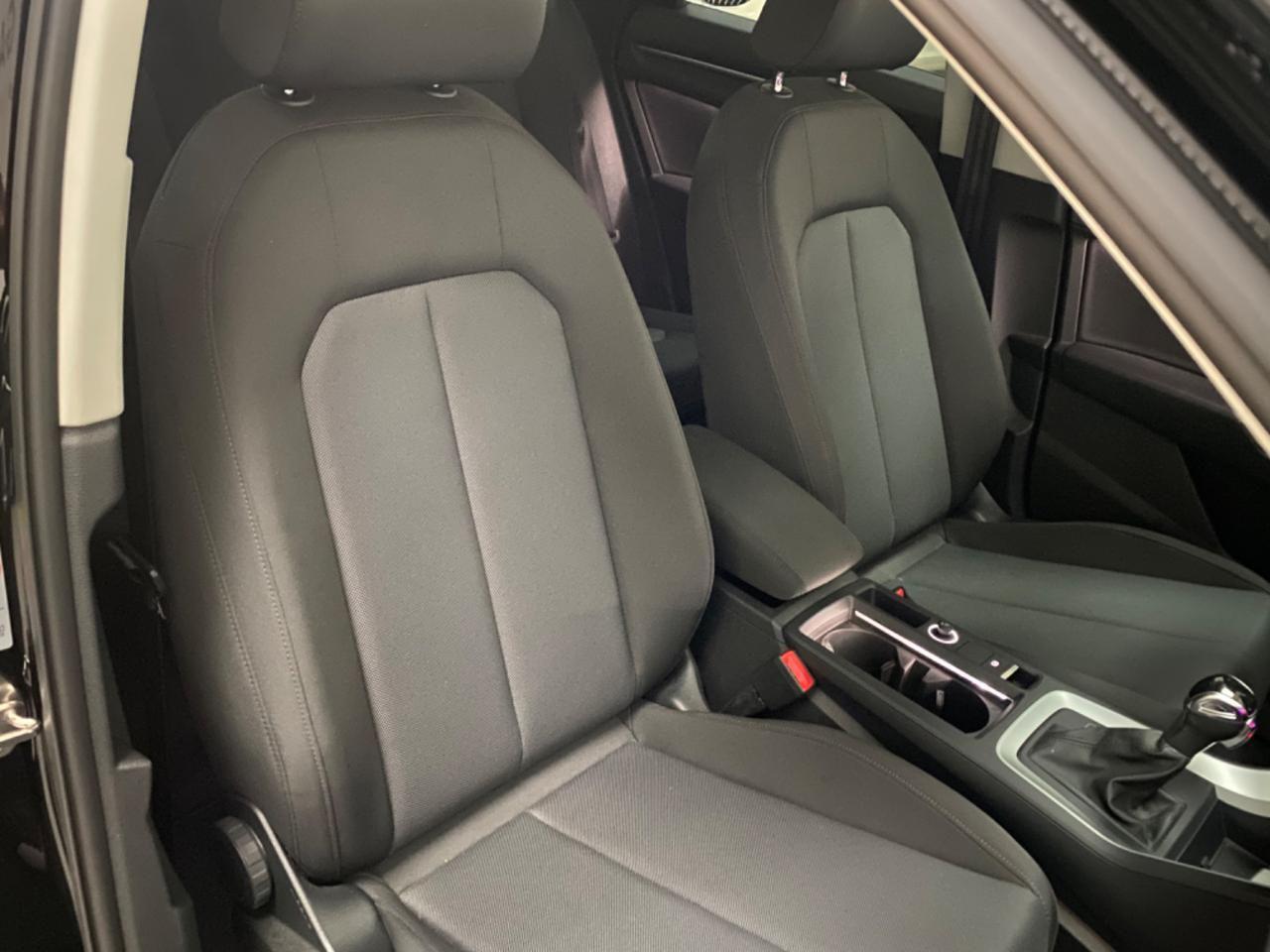 AUDI Q3 35 TDI Business S-tronic - 11