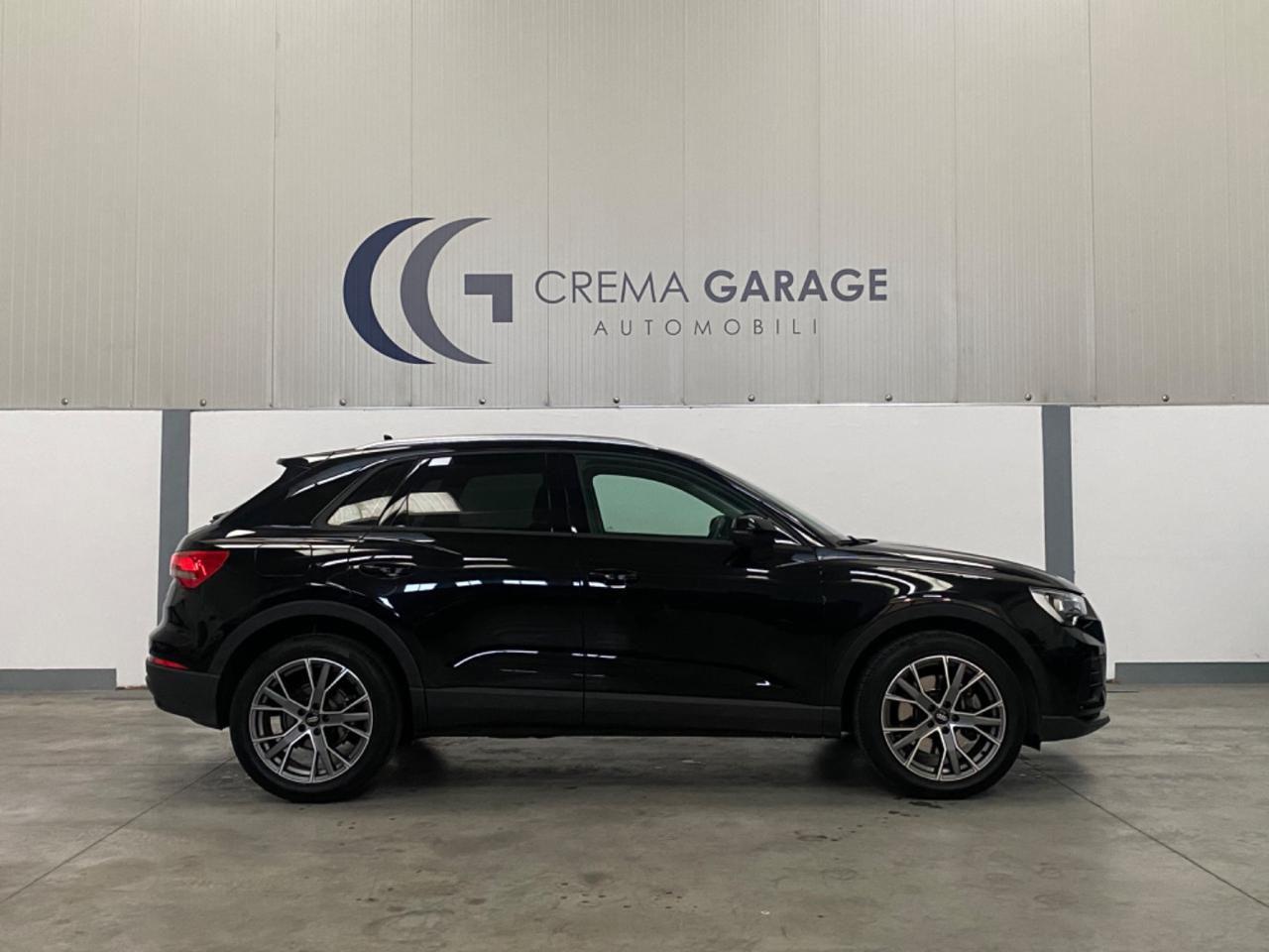 AUDI Q3 35 TDI Business S-tronic - 3