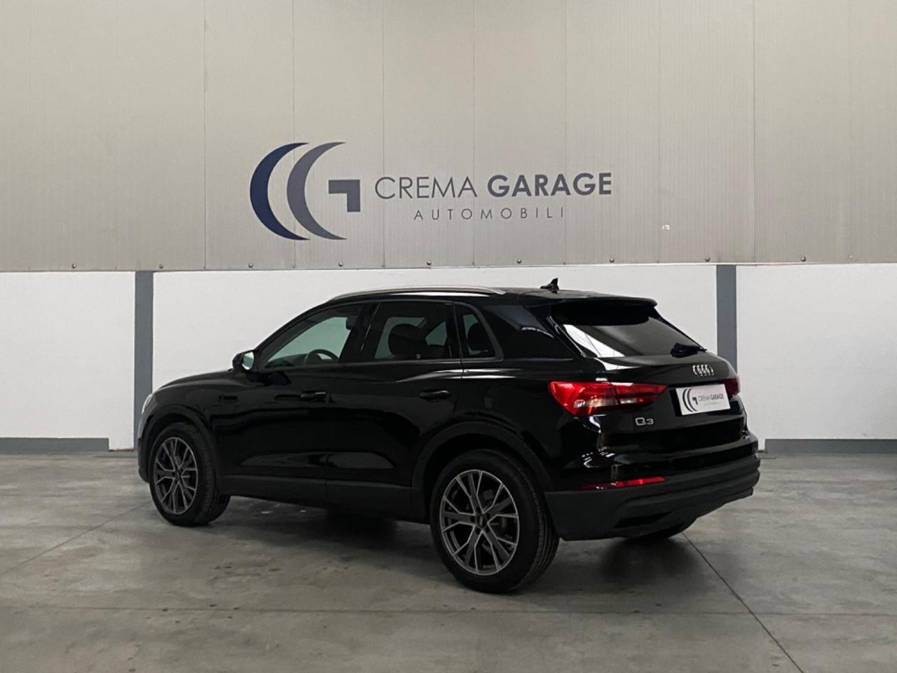 AUDI Q3 35 TDI Business S-tronic - 5