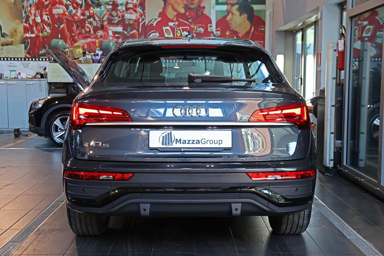 AUDI Q5 40 TDI Sportback Quattro S-Tronic Busin. Advanced - 4
