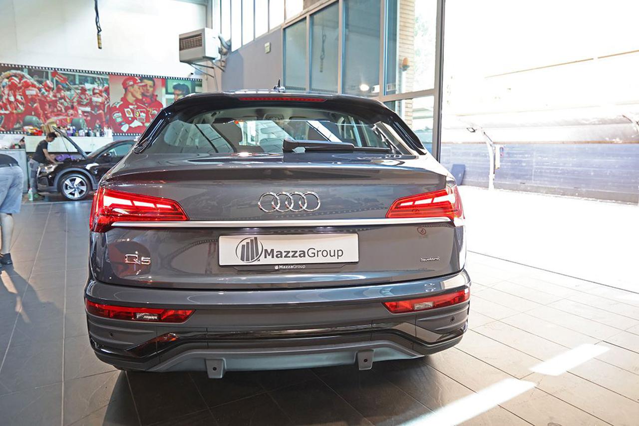 AUDI Q5 40 TDI Sportback Quattro S-Tronic Busin. Advanced - 8