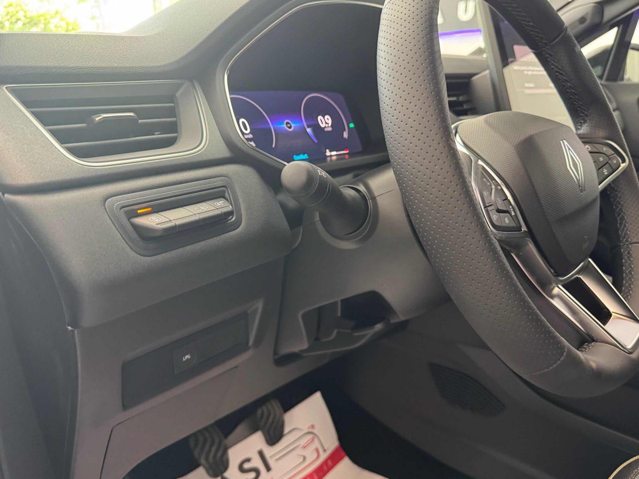RENAULT Captur TECHNO ECO-G 120 - 15