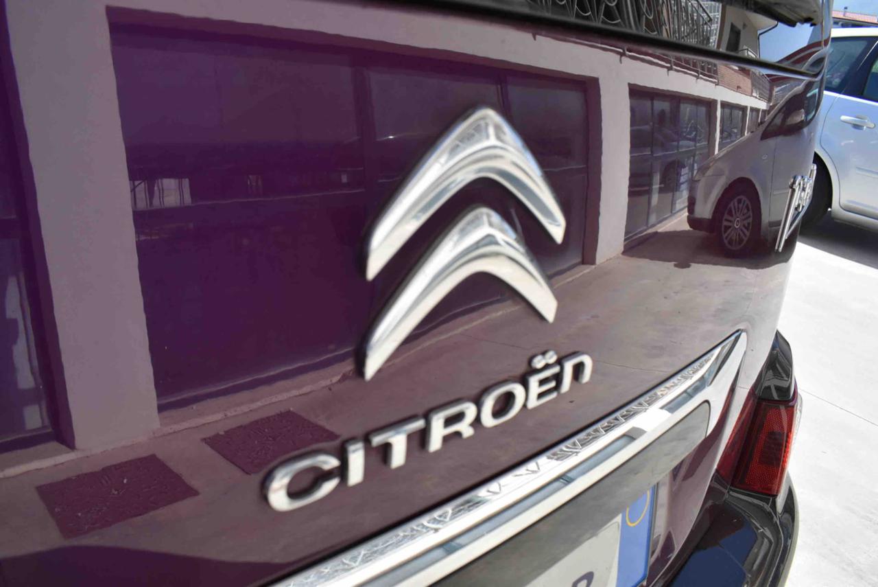 CITROEN C3 Picasso PureTech 110 Exclusive - 19
