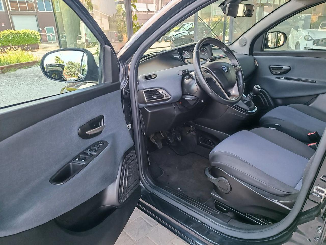 LANCIA Ypsilon 1.2 69 CV 5 porte GPL Ecochic Gold - 5