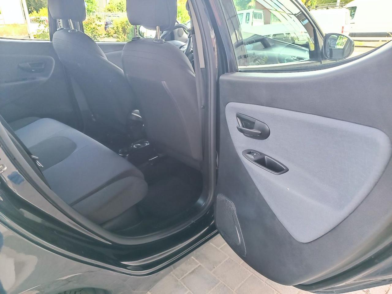 LANCIA Ypsilon 1.2 69 CV 5 porte GPL Ecochic Gold - 12