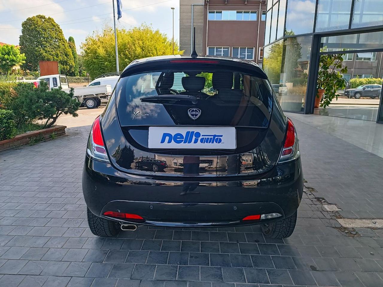 LANCIA Ypsilon 1.2 69 CV 5 porte GPL Ecochic Gold - 24