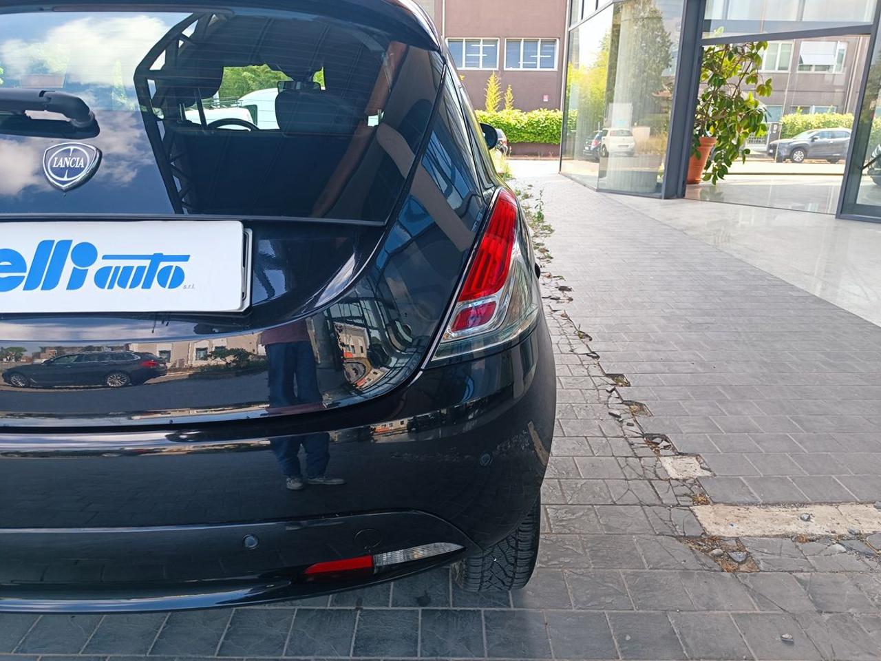 LANCIA Ypsilon 1.2 69 CV 5 porte GPL Ecochic Gold - 25