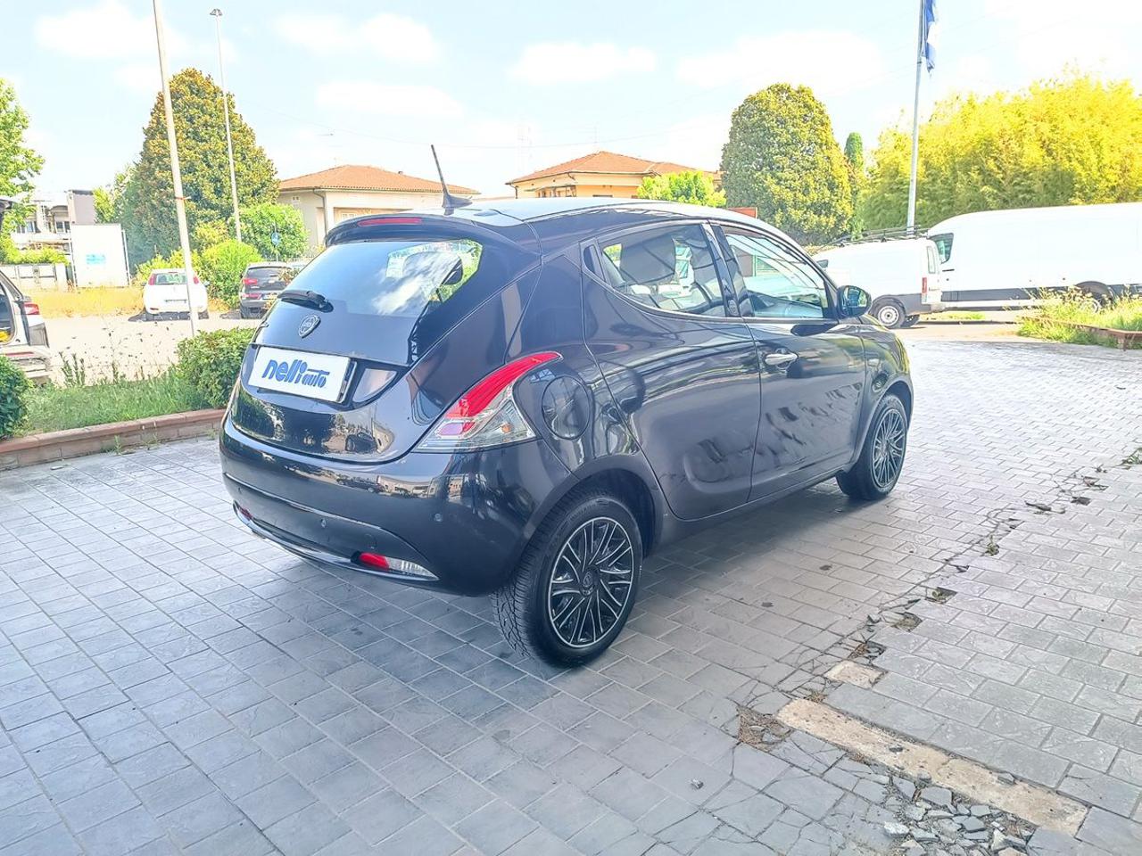 LANCIA Ypsilon 1.2 69 CV 5 porte GPL Ecochic Gold - 26