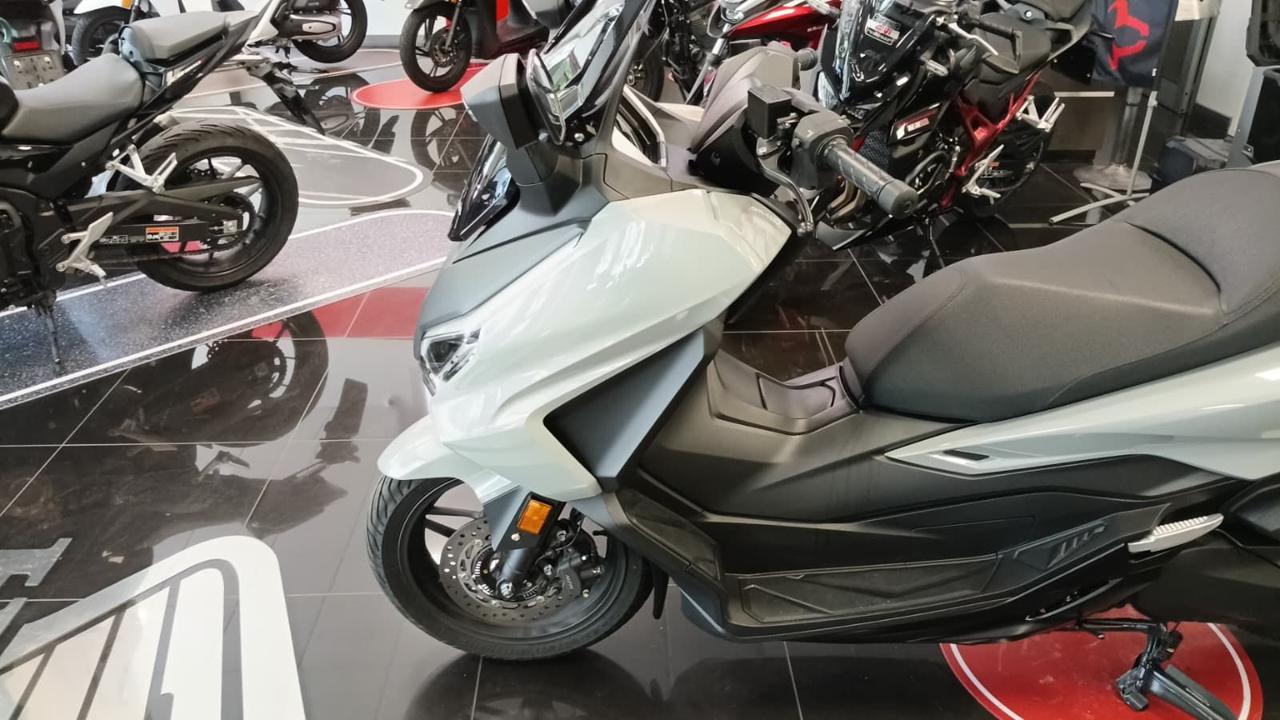 HONDA Forza 350 Standard - 4