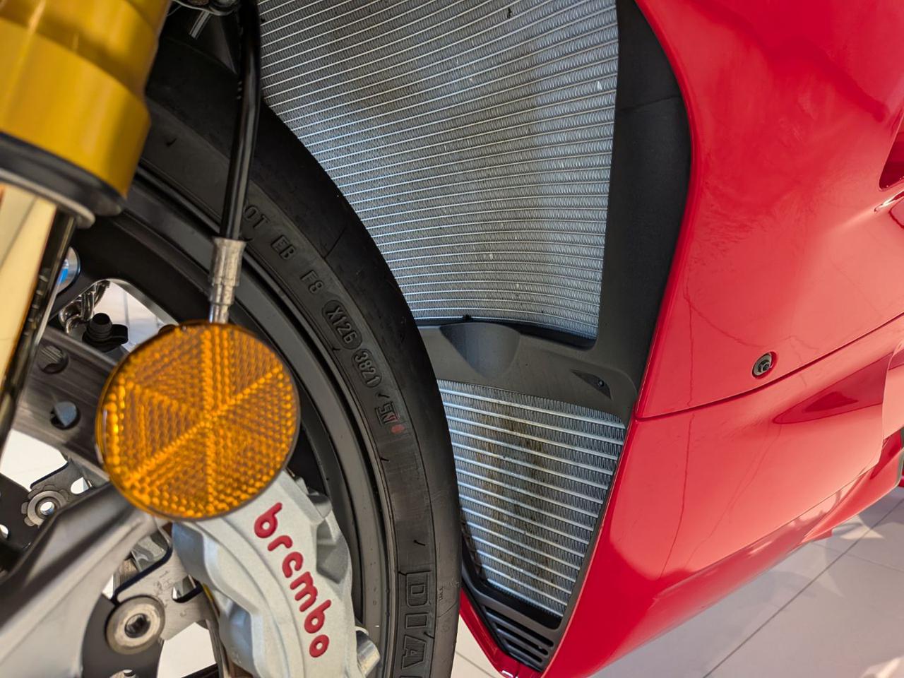 DUCATI Panigale V4 S RED - 17