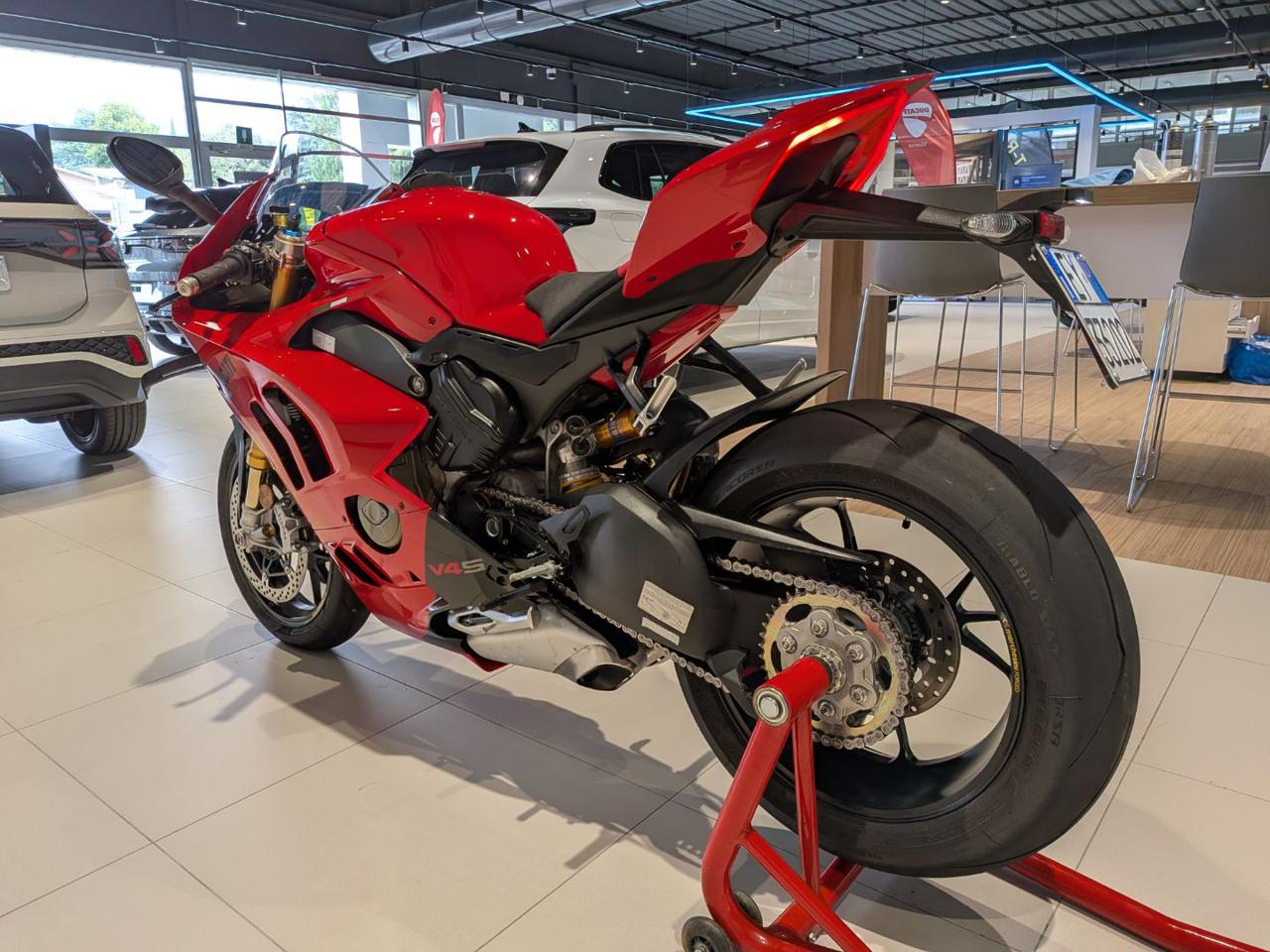 DUCATI Panigale V4 S RED - 3