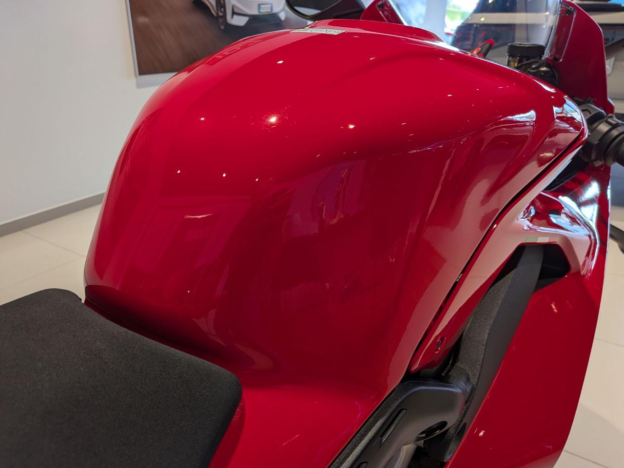 DUCATI Panigale V4 S RED - 7