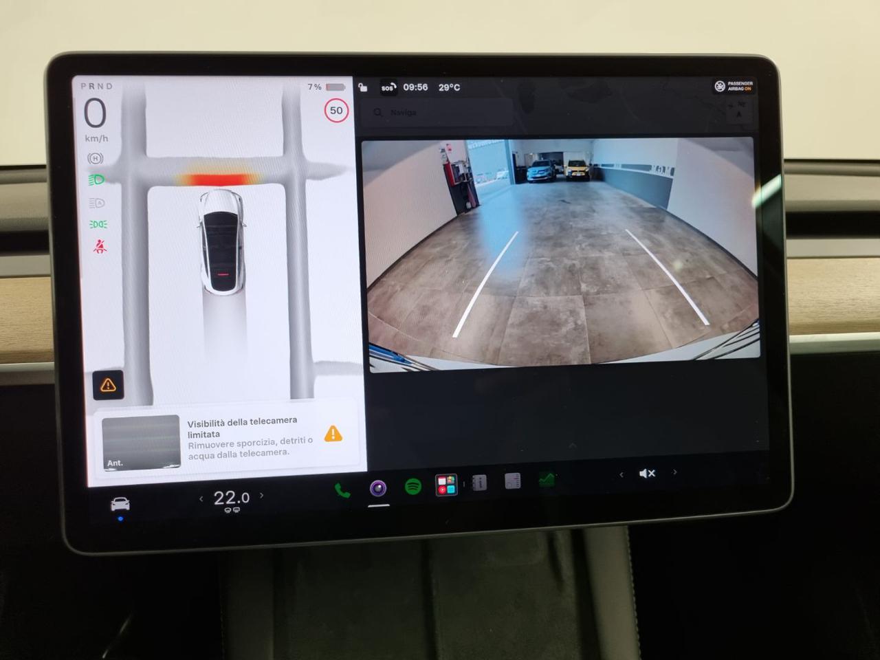 TESLA Model Y Long Range AWD - 14