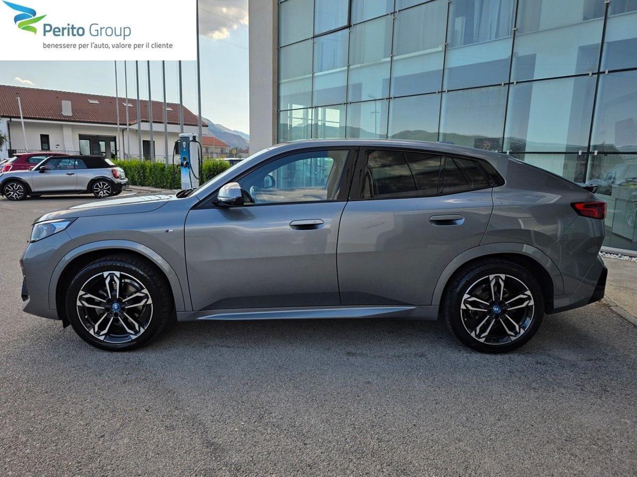 BMW iX2 eDrive 20 Msport - 3