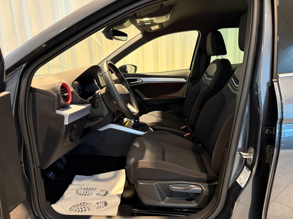 SEAT Arona 1.0 TSI FR ACC LED App Connect Bluetooth - 4