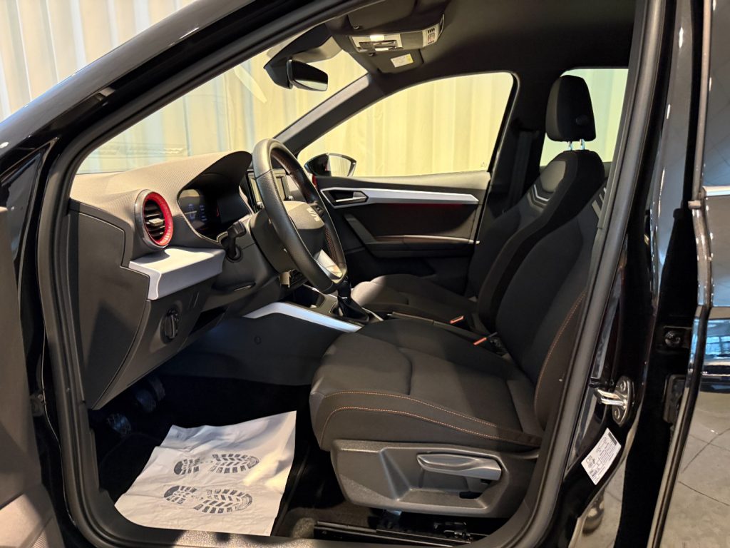 SEAT Arona 1.0 TSI FR ACC LED App Connect Bluetooth - 4