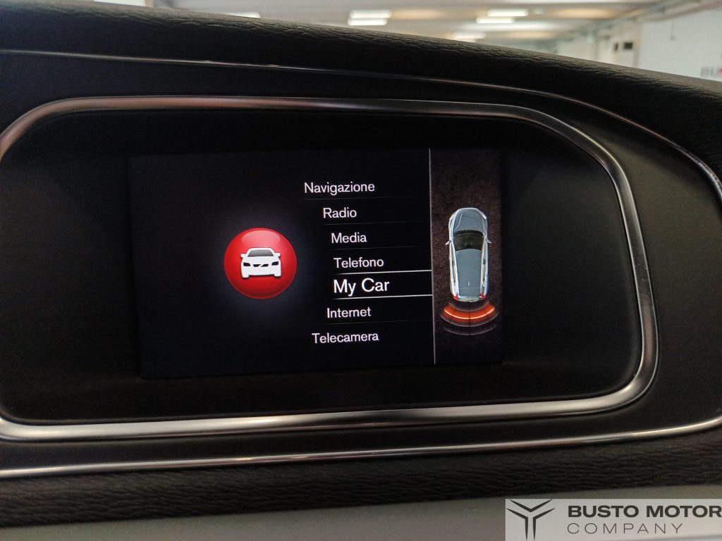 VOLVO V40 V40 2.0 d2 R-design - 16