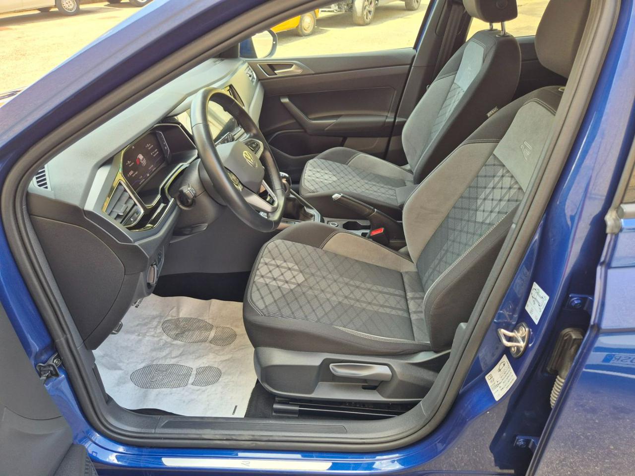VOLKSWAGEN Taigo 1.0 TSI 115 CV R-Line - 9