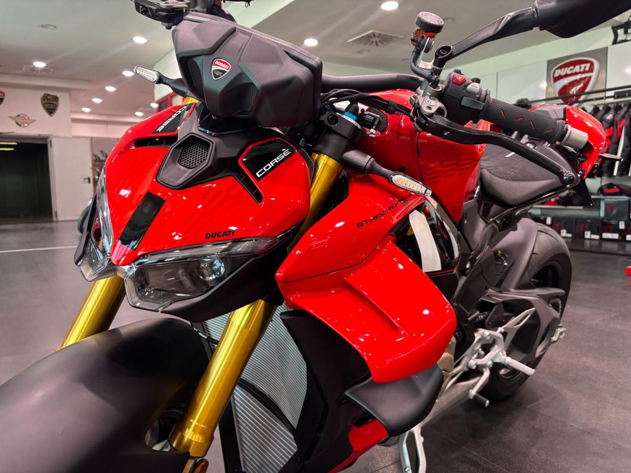 DUCATI Streetfighter V4 S CORSE - 2
